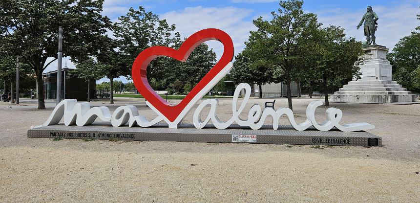 Destination Valence Romans